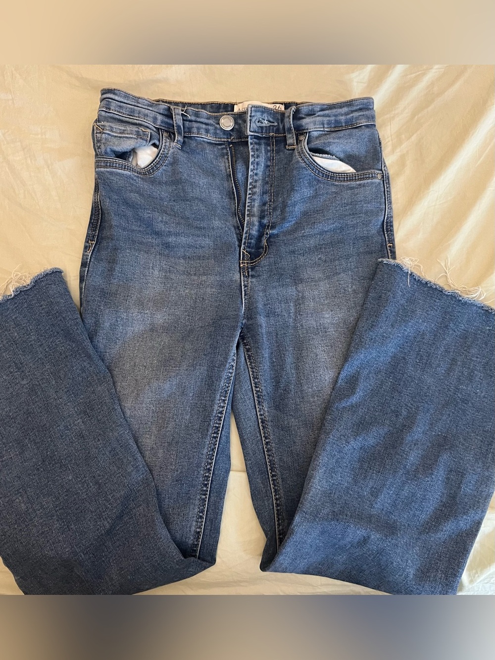 stradivarius High-Rise Straight Leg Denim Jeans - Medium Blue